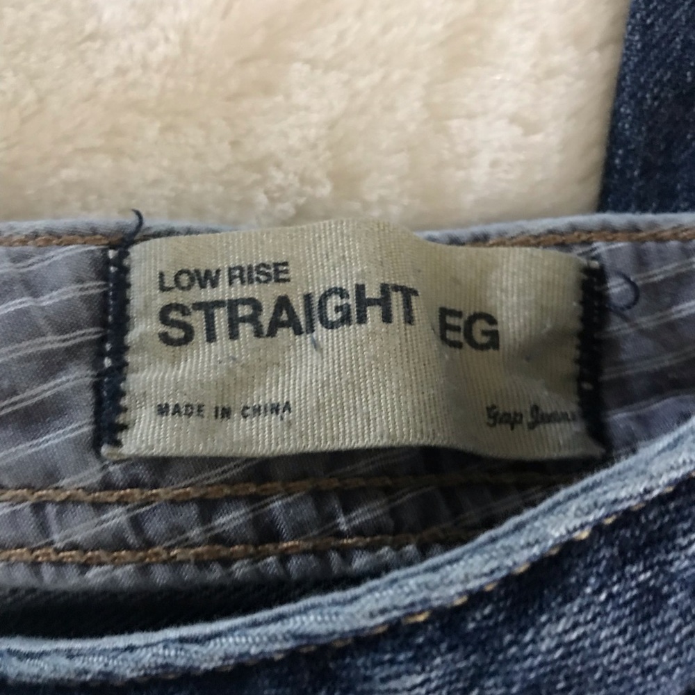 Gap Women’s Jean Straight Leg Low Rise Distress - Picture 3 of 4